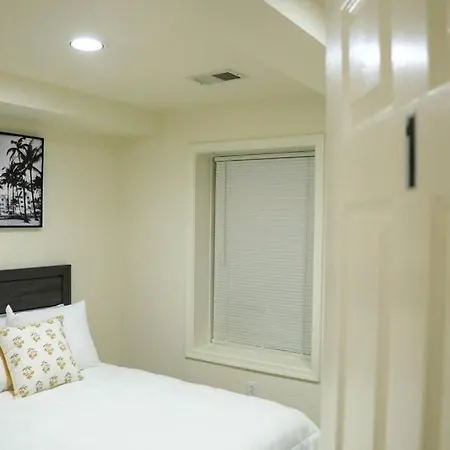 Private Room With Private Bathroom Centrally Located Washington Extérieur photo