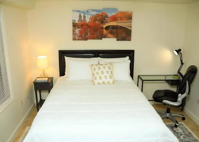 Private Room With Ensuite Bathroom Centrally Located